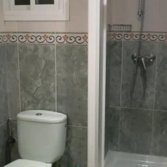 Отель Hostal Guillot Торремолинос ванная фото 2