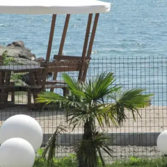 Отель White Sails Aparthotel Поморие приотельная территория