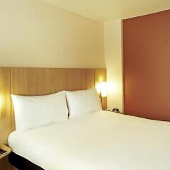 Отель Ibis Barcelona Santa Coloma Испания, Санта-Колома-де-Граманет - отзывы, цены и фото номеров - забронировать отель Ibis Barcelona Santa Coloma онлайн комната для гостей фото 5