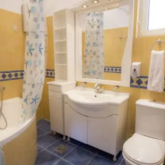 Отель Sun Hostel Сербия, Белград - отзывы, цены и фото номеров - забронировать отель Sun Hostel онлайн ванная
