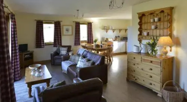 Drumcroy Lodges