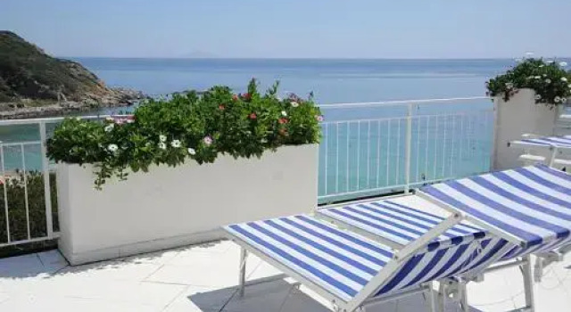 Appartamenti Le Sirene, Rezervovat Hotel Hotely v Elba s parkováním, Parkování