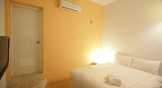 Dragonfly 100 B&B