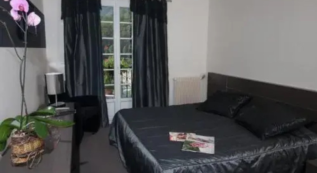 Logis Hotel Restaurant Le Bellevue, Prenota Hotel Prats-de-Mollo-la-Preste 