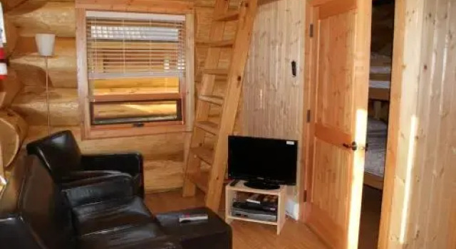 Porteau Cove Olympic Legacy Cabins, Забронировать Отель Фурри-Крик Sea to Sky Highway