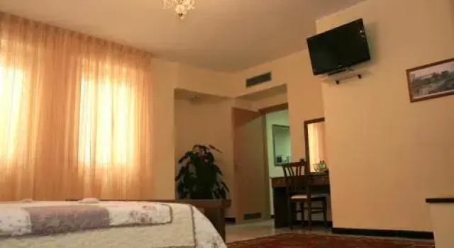 Tresor Petit, Забронировать Отель Кальяри Южная Сардиния, рядом с Национальный археологический музей