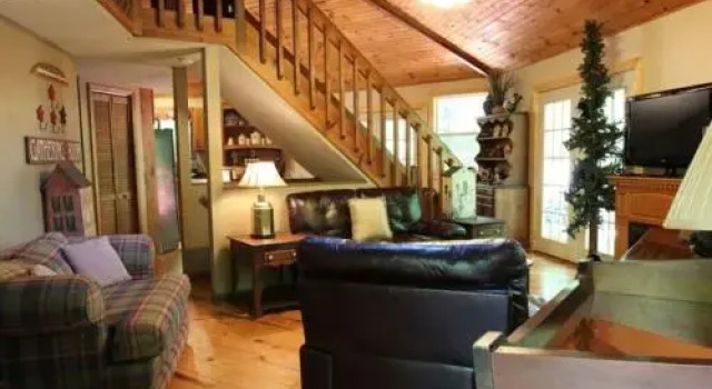 Rowe`s Round House, Buchen Sie Hotel Ellijay 
