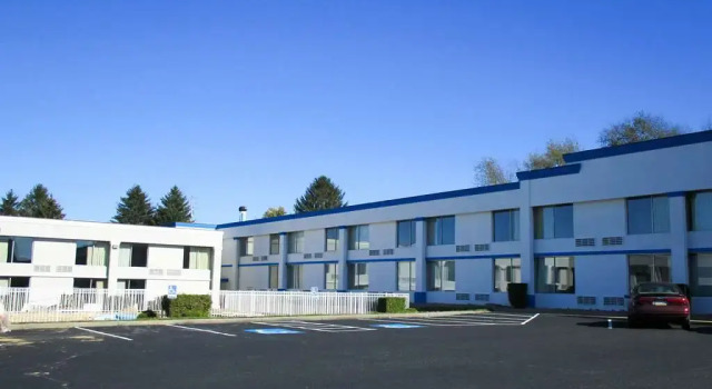 Studio 6 Suites Clarion, PA, Rezerwuj Hotel Hotele w Clarion z basenem, Basen