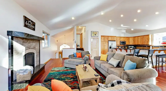 3169 Pioneer Trl Home