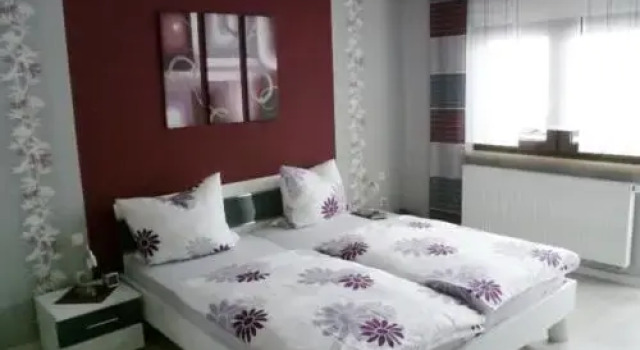 Ferienwohnungen und Gästezimmer Herrmann, Prenota Hotel Steinbach am Wald Foresta Francone