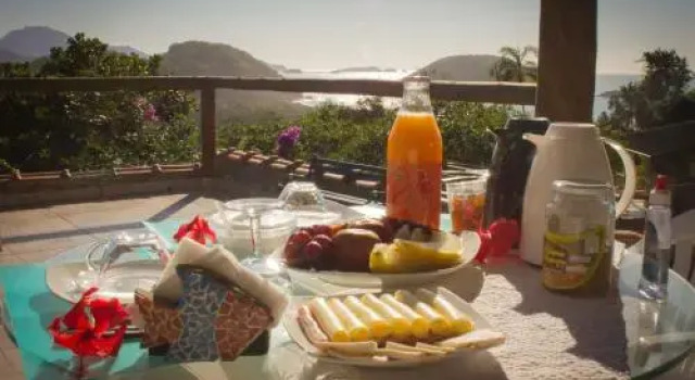 Haleiwa chalés e suítes - A Guest House do Prumirim, Забронировать Гостевой дом Jardim São Manuel штат Сан-Паулу