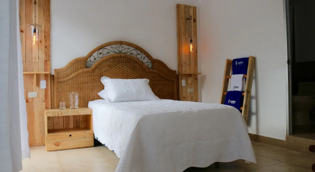 Flipper's Hotel Galapagos, Boek Hotel Puerto Ayora 