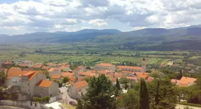 Ethno House Ruzin Dvor, Забронировать Вилла Коттеджи Имотски, Коттедж