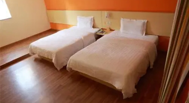 7 Days Inn Shenzhen Guomao Pengnian Branch, Rezerwuj Hotel Hotele w Shenzhen z parkingiem, Parking