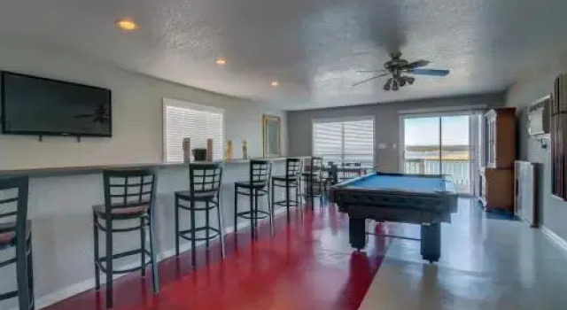 Blue Water Bungalow At Canyon Lake - 3 Br home by RedAwning