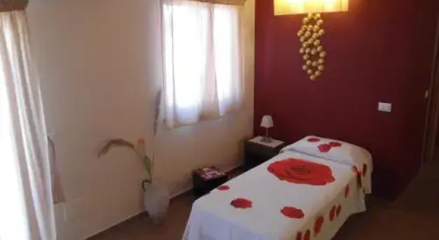 Etna Sun Guest House, Book Guesthouse Hotels in Sicily with Parking, Parking