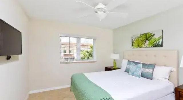 2353 SE 5th Street Townhouse - 3 Br townhouse by RedAwning, Забронировать Апартаменты/квартира Помпано-Бич Broward County