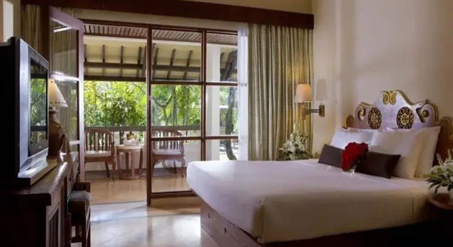 Beachfront Suites Bali, Забронировать Отель Кута Бадунг, рядом с Vihara Dharmayana Buddhist Temple