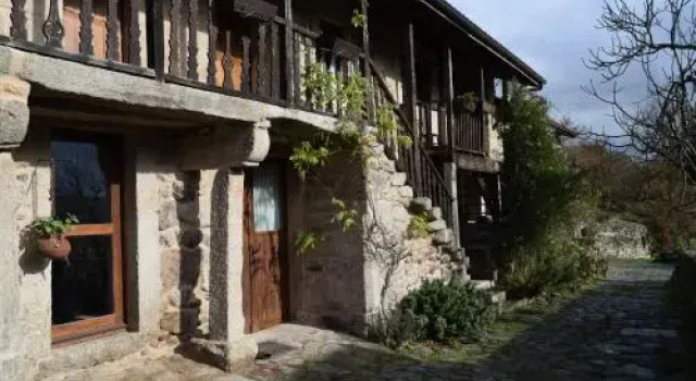 Aldea Rural Santo André, Rezerwuj Hotel Rairiz de Veiga Orense