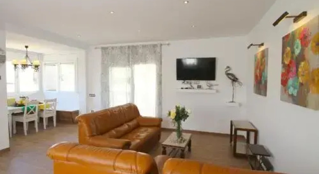 ARENDA Villa Flandes Pino Alto