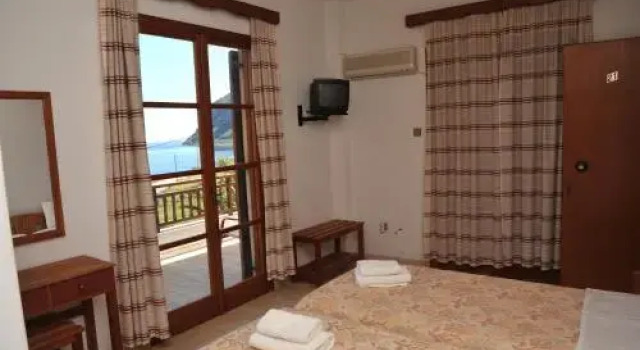 Alta Vista Studios - ex Lekkas House, Prenota Hotel Hotel a Peloponneso con parcheggio, Parcheggio