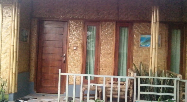 Yuliandra, Book Hotel Hotels in Lombok with Parking, Parking
