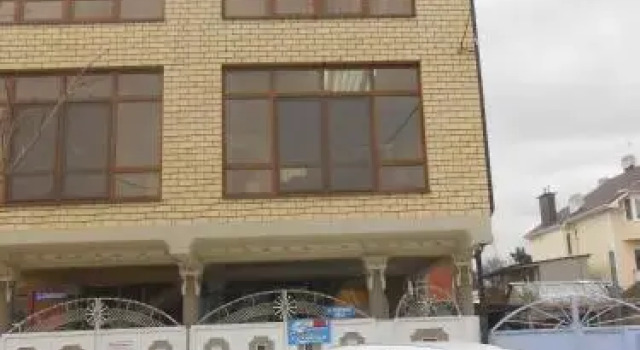 Guest House U Vodopada, Забронировать Гостевой дом Отели Побережья Анапы с парковкой, Парковка