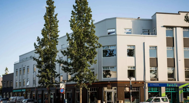 Acco Hostel, Забронировать Хостел Отели Акюрейри с парковкой, рядом с Hof - Cultural Center and Conference Hall, Парковка