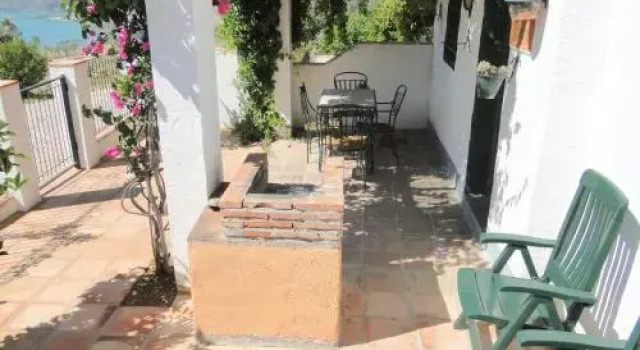 Cantueso Holiday Park, Buchen Sie Hotel Periana Axarquía