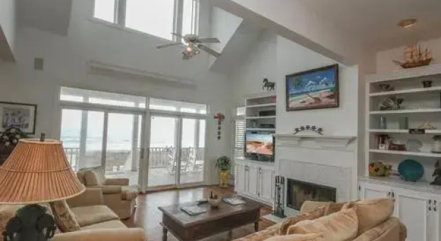Ocean Boulevard 802 by RedAwning