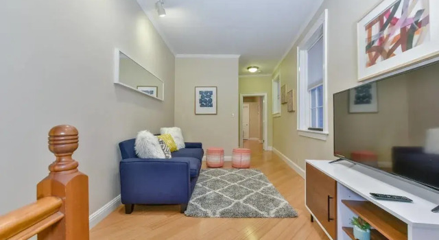 Spacious 1 BR Apt in Beacon Hill by Domio, Забронировать Отель Отели Бостона 3 звезды, рядом с Boston Public Market, 3*