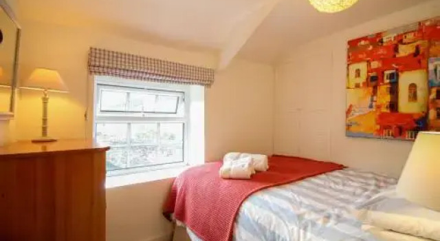 Wiggy's Cottage, Book Feriehus Hoteller i Saint Mawes med parkering, Parkering