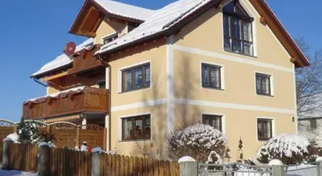 Ferienwohnung Brigitte Frank, Rezervasyon Otel Bärnau havuzlu oteller, Yüzme Havuzu