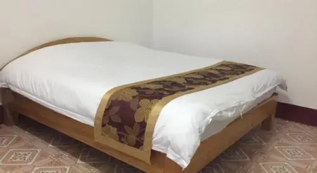 Outhaithany Guesthouse, Buchen Sie Hotel Sam Neua Huaphan Province