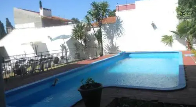 Hotel Castell, Rezerwuj Hotel Villa Carlos Paz 