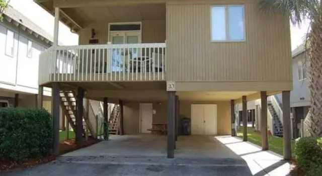 Summer 20 3 Br condo by RedAwning