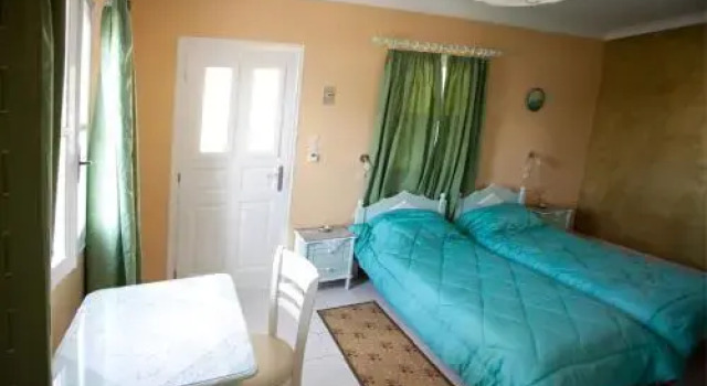 Marias Studios, Забронировать Отель Бизнес-отели Миртеа, 4* 5*