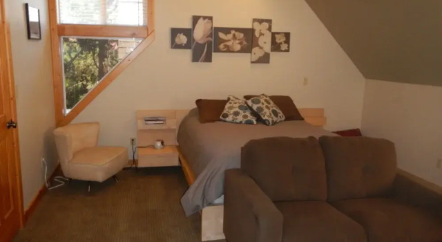 Heart of Truckee - 4 Br Home, Забронировать Дом для отпуска Траки Скво-Вэлли, рядом с Музей KidZone