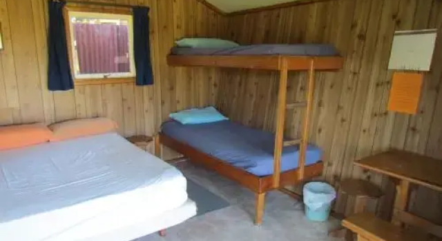 Baylys Beach Holiday Park, Buchen Sie Hotel  