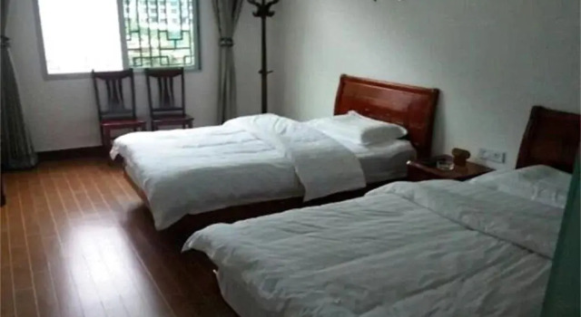 Nanjiang Xianjing Renjia Inn, Prenota Hotel Hotel a Sichuan con parcheggio, Parcheggio