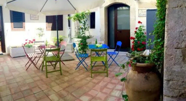 Casa delle Gioie, Book Hotel Ortigia 