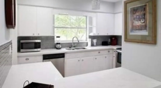Salty Bungalow Bayview Rentals