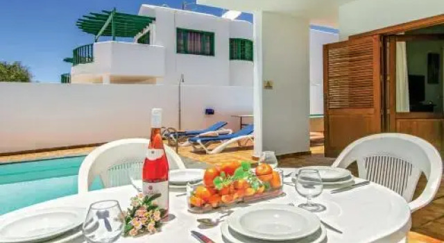 Villa Florencia, Забронировать Отель Отели Ланцароте с бассейном, Бассейн