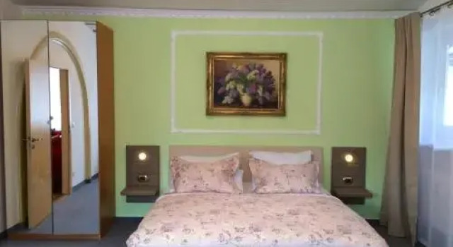 Golden GaPa Central Family Apartment 8