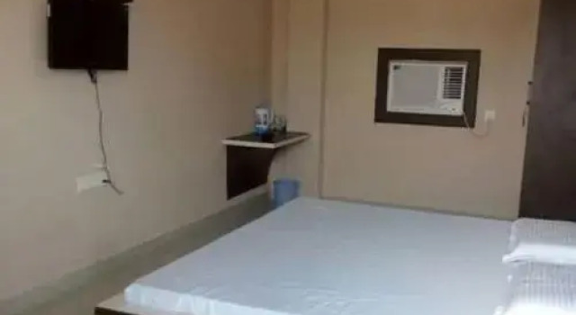 Hotel Gitanjali, Забронировать Отель Отели Говардхан с парковкой, Парковка
