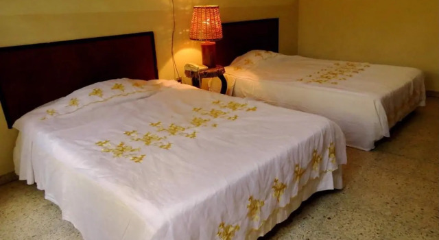 Hostal Tropicana