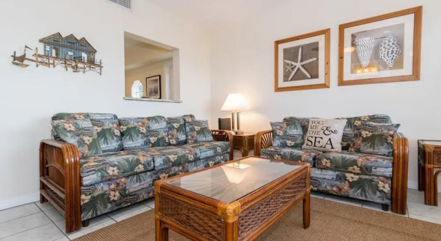 Valhalla Downstairs by RedAwning, Забронировать Отель Холмс-Бич Sarasota Area