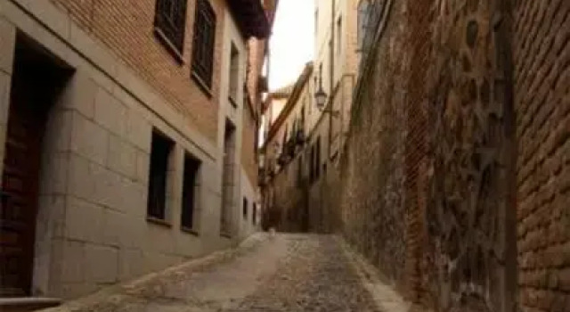 Apartamentos Adarve Toledo
