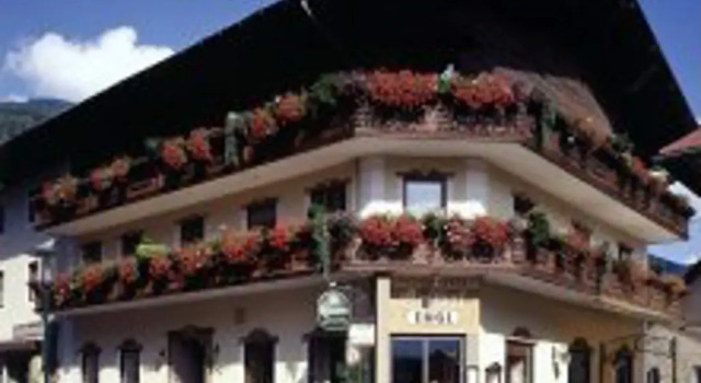Gasthof-Fleischerei Engl, Rezerwuj Hotel Hotele w Karyntia z parkingiem, Parking