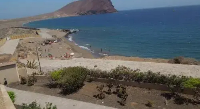 Villa Playa Tejita directly at the sea + beach, 2 pools, sea view, SAT-TV, Wifi, Reserva ahora Villa Hoteles en Tenerife con aparcamiento, Aparcamiento